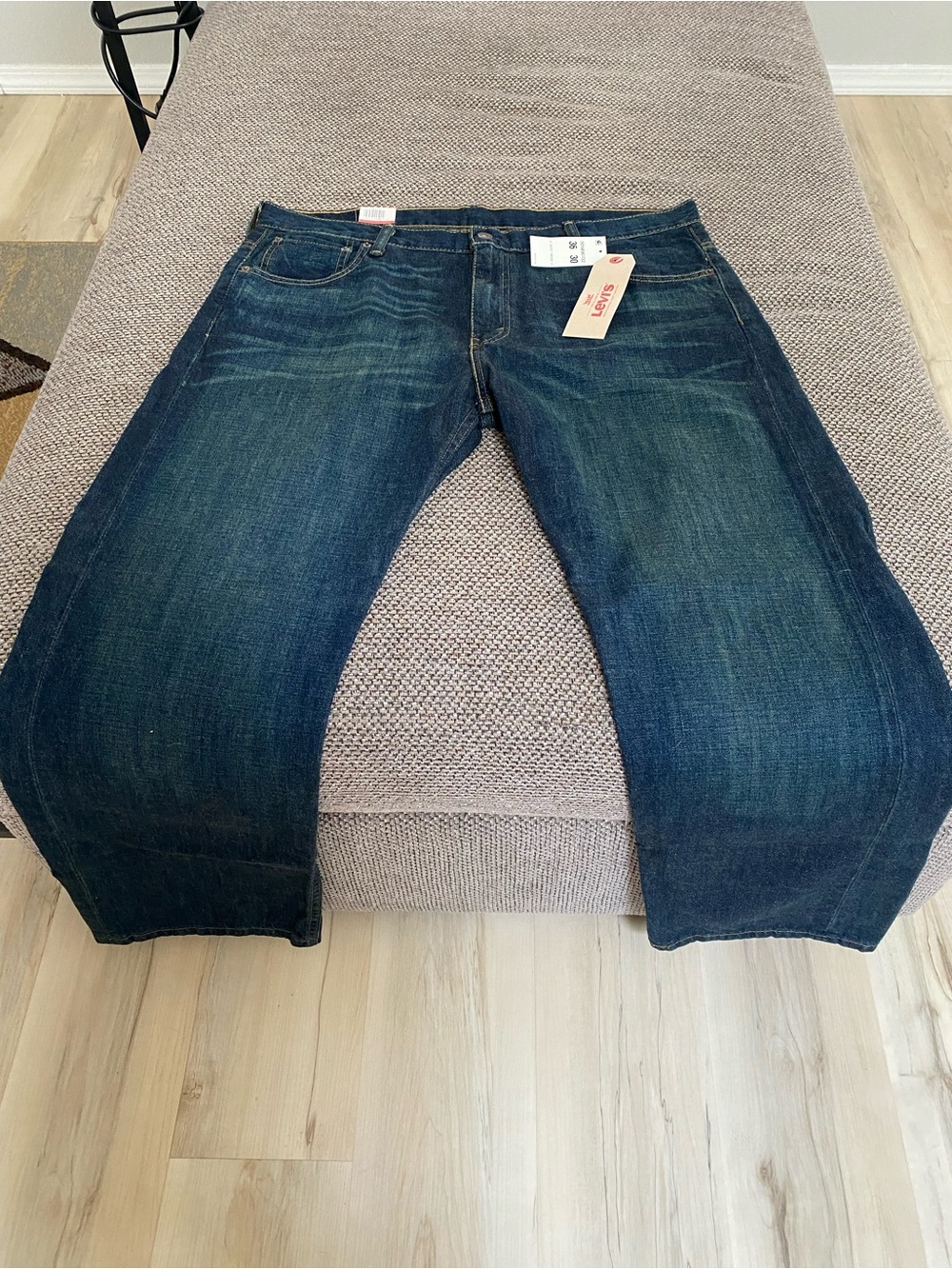 NWT 569 Levi's Men's Relaxed Straight Jeans